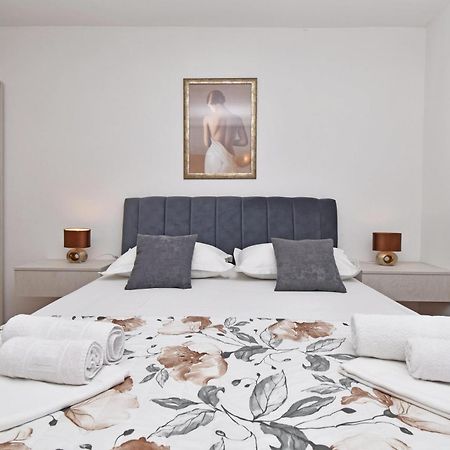 Apartments Barba Tucepi Ngoại thất bức ảnh
