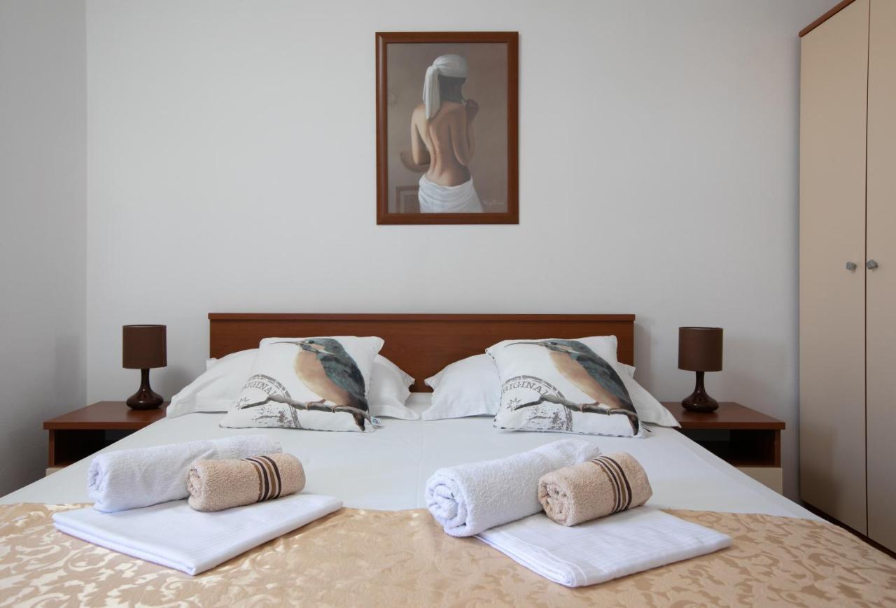 Apartments Barba Tucepi Ngoại thất bức ảnh