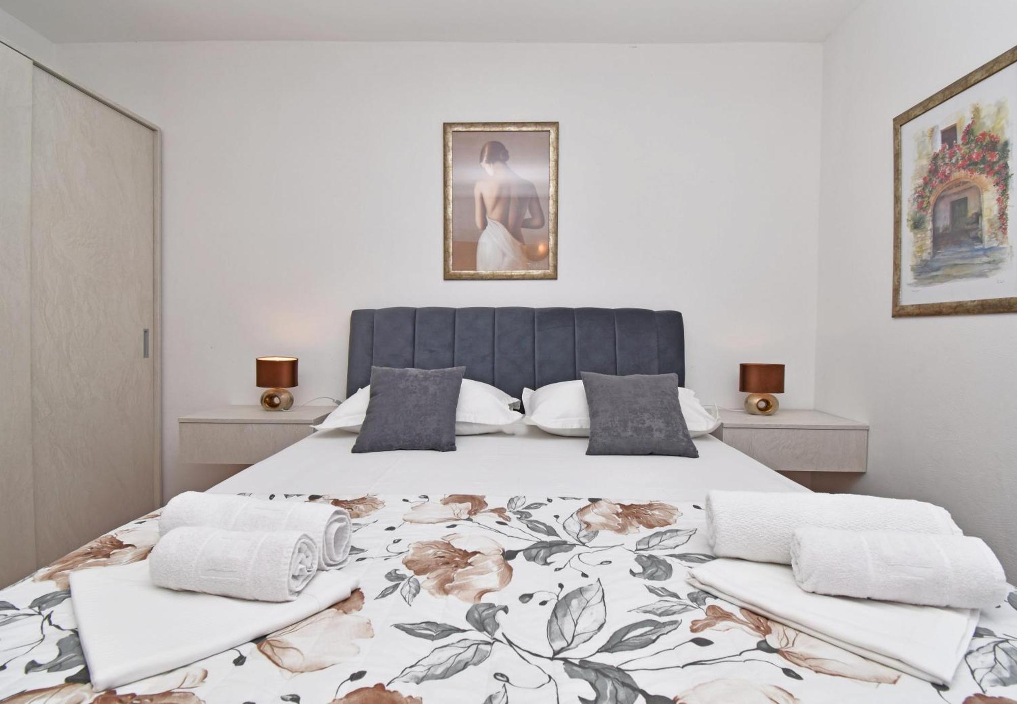 Apartments Barba Tucepi Ngoại thất bức ảnh