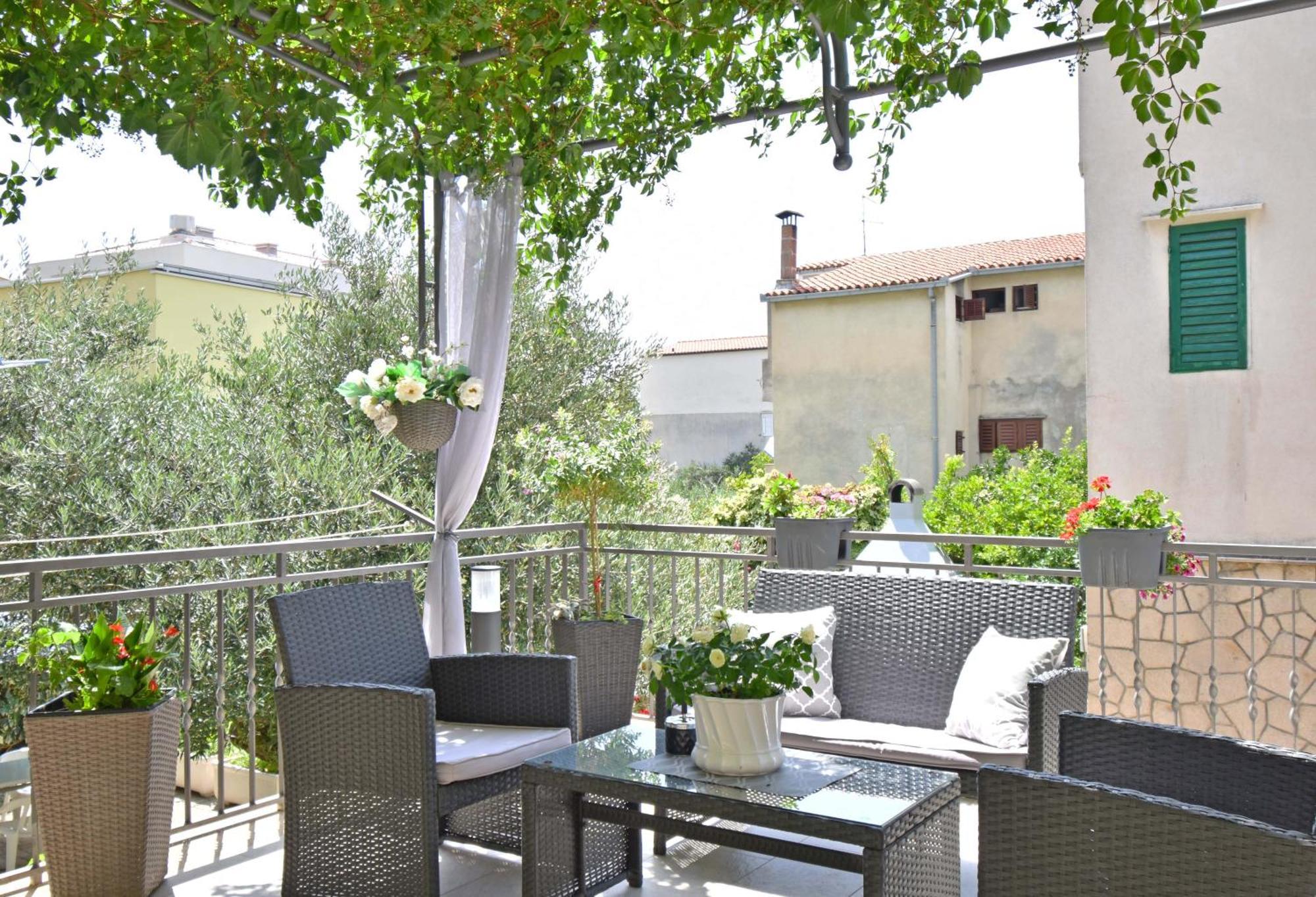 Apartments Barba Tucepi Ngoại thất bức ảnh