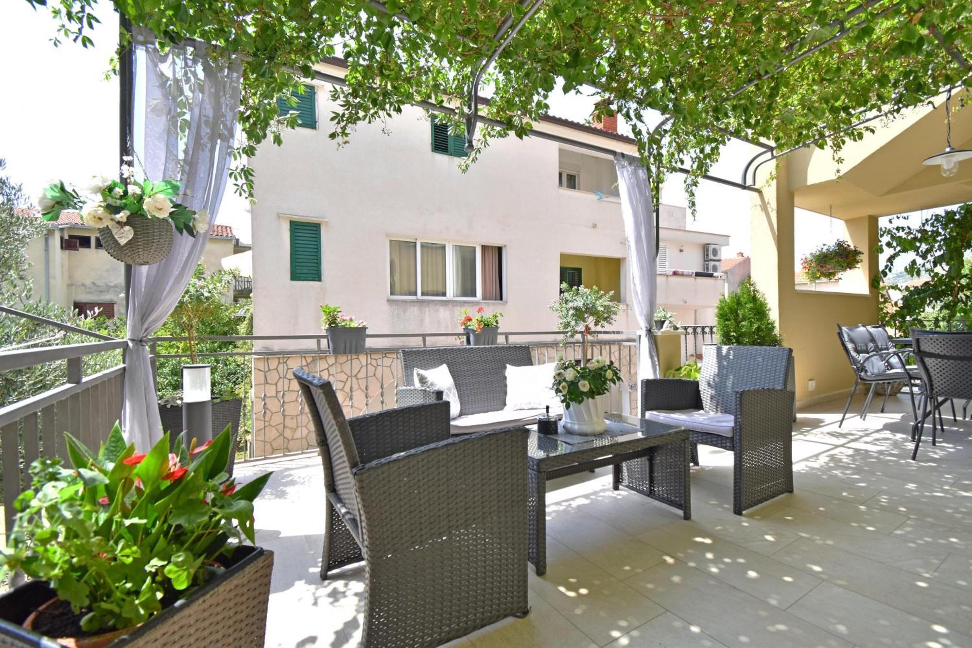Apartments Barba Tucepi Ngoại thất bức ảnh