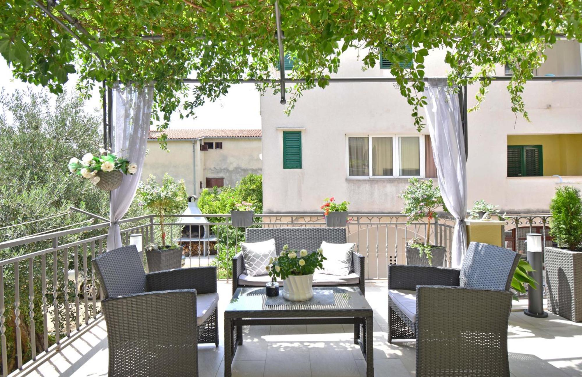 Apartments Barba Tucepi Ngoại thất bức ảnh